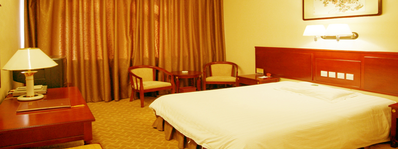 豪华单间8间 我们一贯遵循“宾客至上、服务第一”的宗旨,坚持高标准的管理,竭诚为宾客提供最优质的服务。